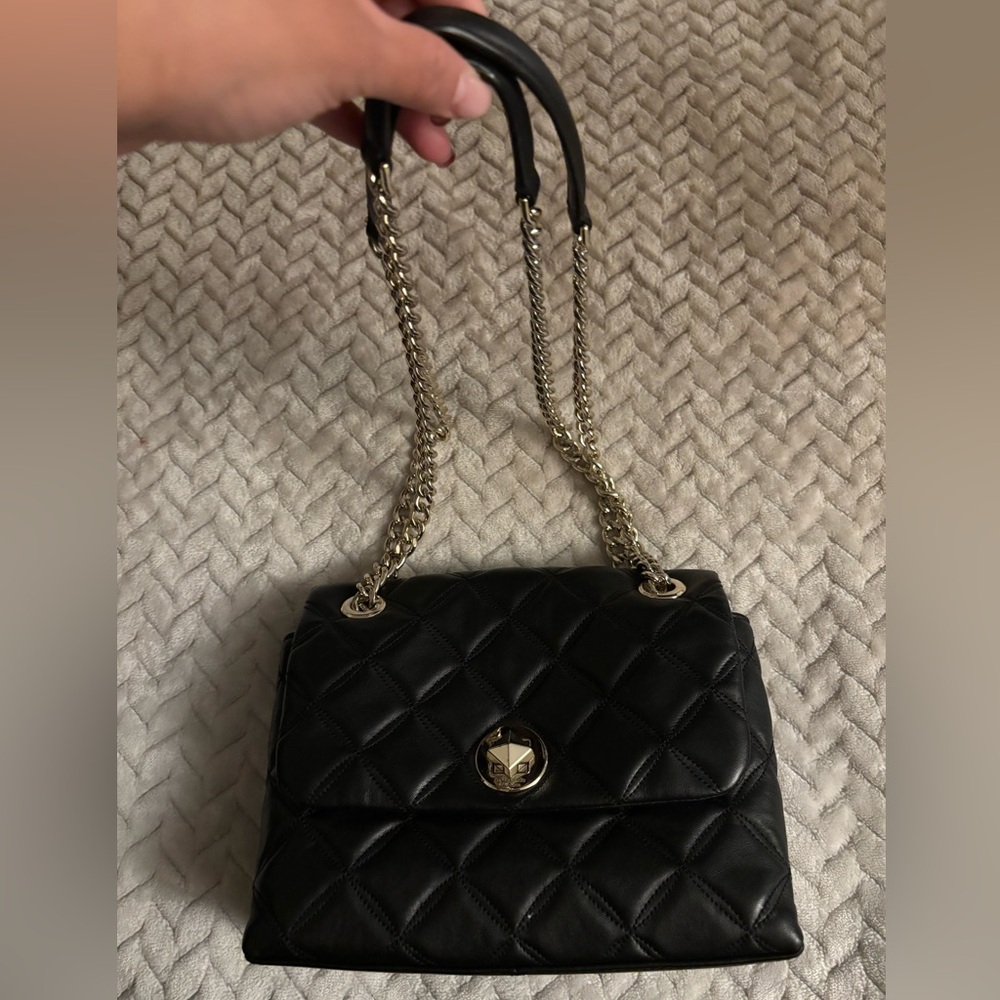 KATE SPADE - Black quilted shoulder bag with silver chain strap